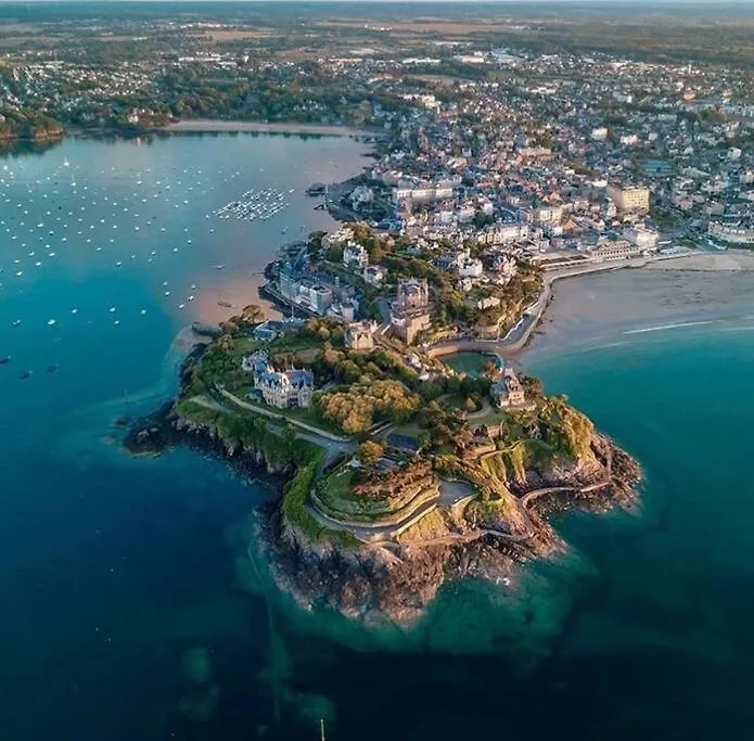 Appartement La Galerie Dinard 0*,  France